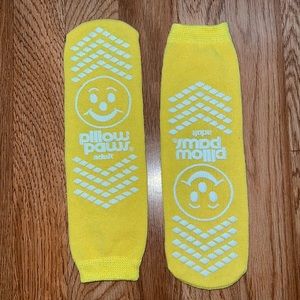 Pillow Paws No Slip Socks NWOT